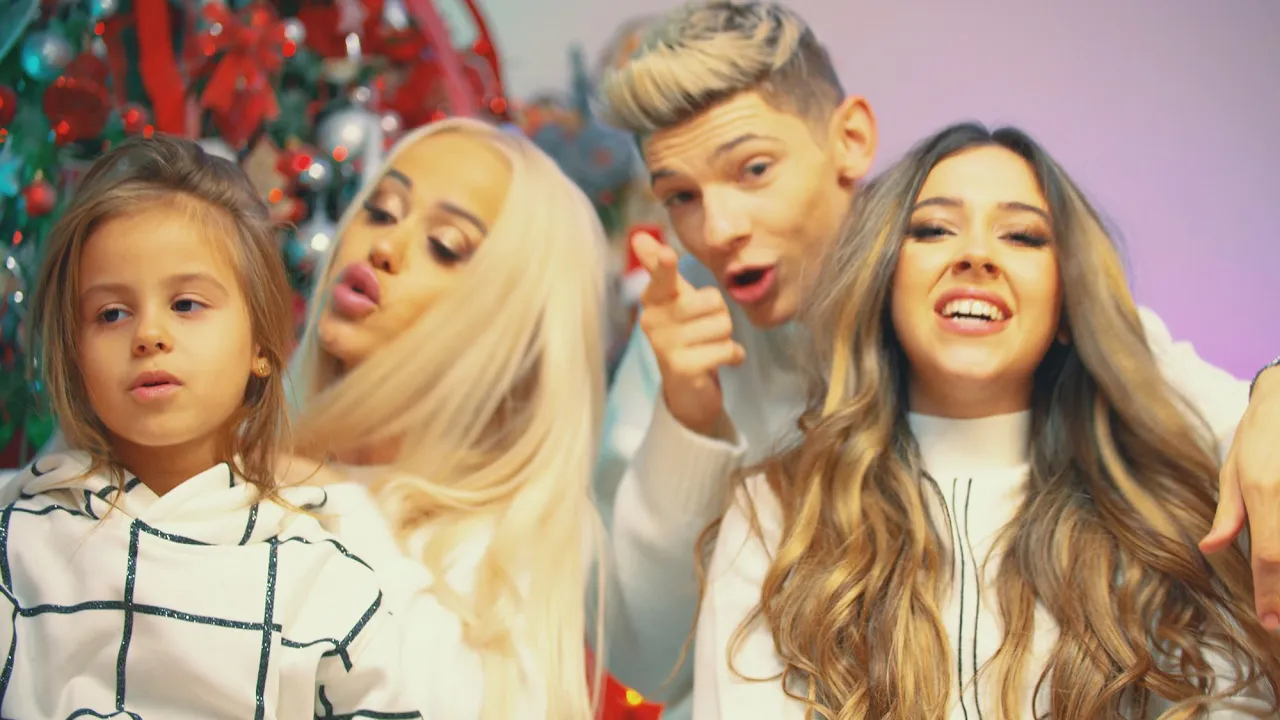 Anda Adam x Evelin x BiBi x Antonio Pican - De Craciun (Original Radio Edit)