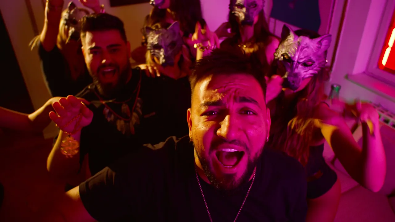 Iuly Neamtu x Costel Biju - Se fumeaza si se bea (Revelion 2022)