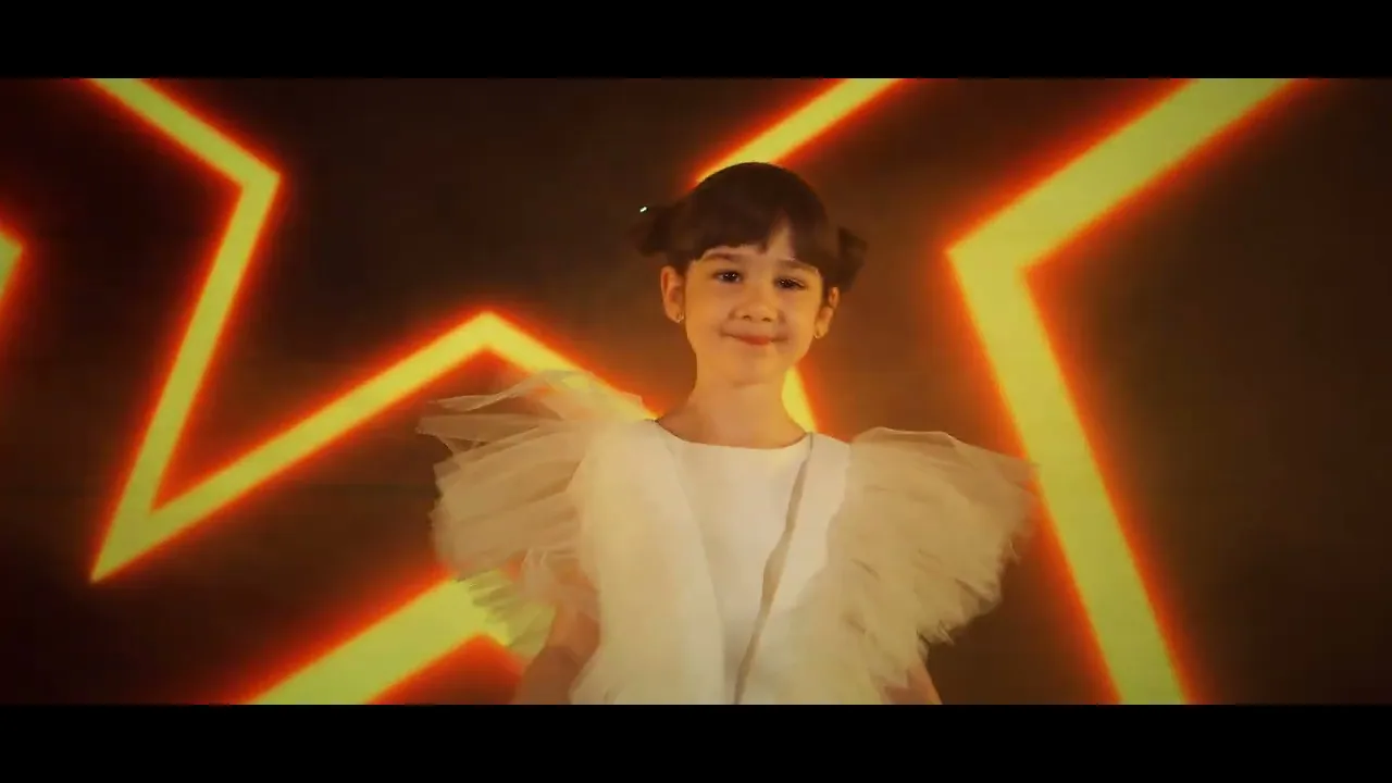 Vanessa Eve x Ozana - Fata de lautar