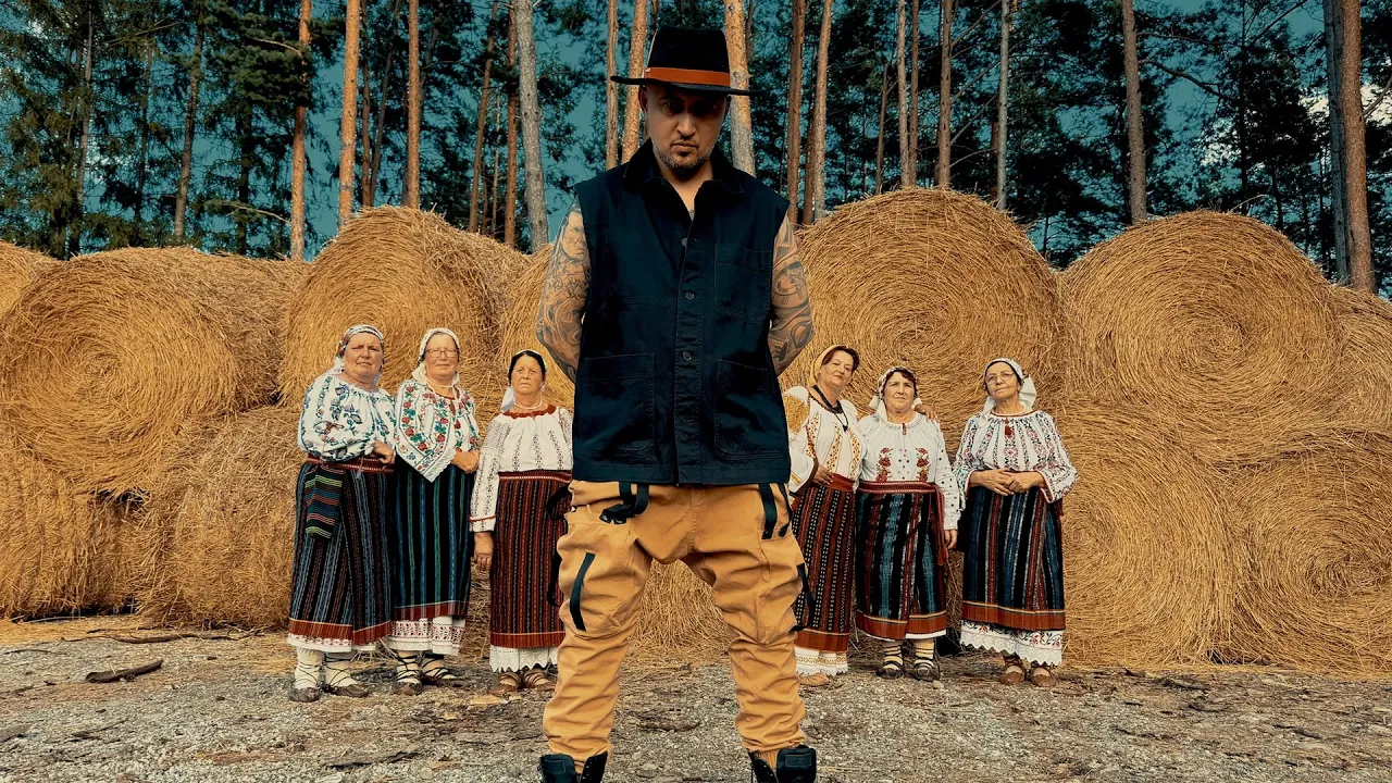 F.Charm - Apa de ploaie feat. Ansamblul Folcloric Solestenii (Video Original)