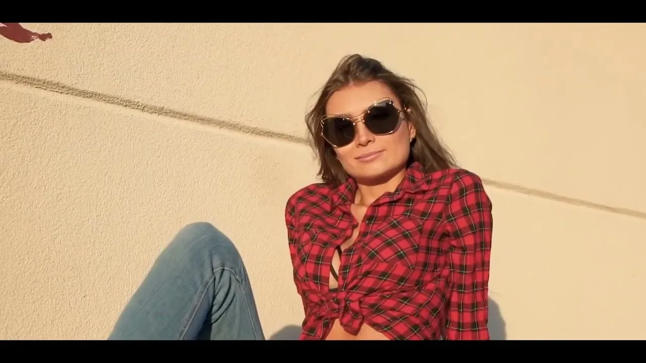 Printesa de Aur - A inceput cheful, se distreaza seful (Manele Vechi)