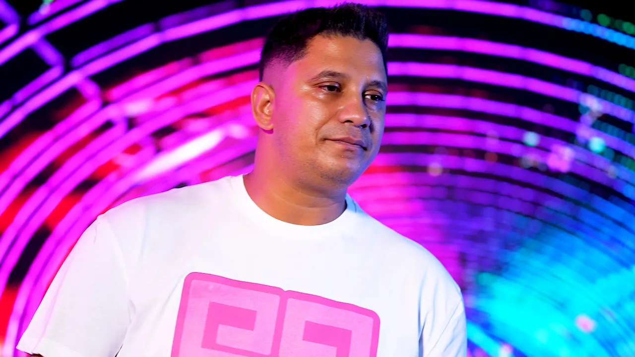 Cocos de la Calarasi - Esti Clasa S (Video Original)