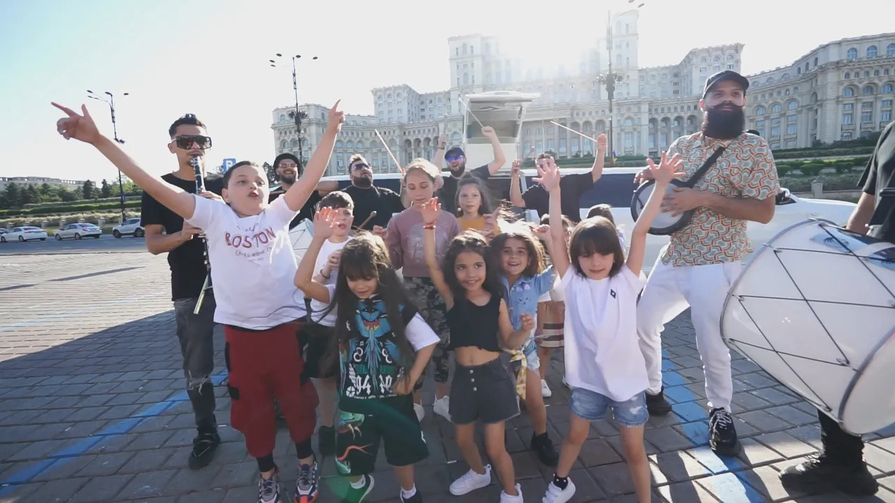 Ranya & Maria FS & Rayn & Emma de Vis - Hai tati la Mall