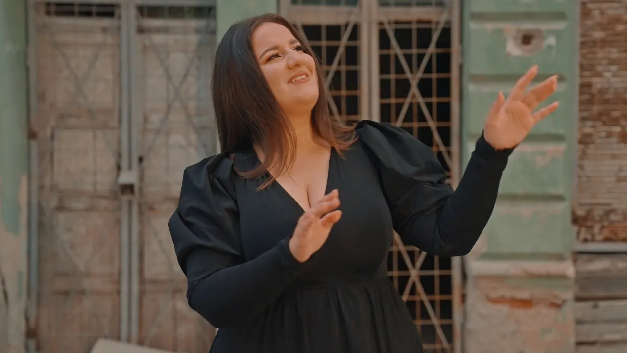 Iasmina Iova - Ia-ma de mana (Originala 2021)