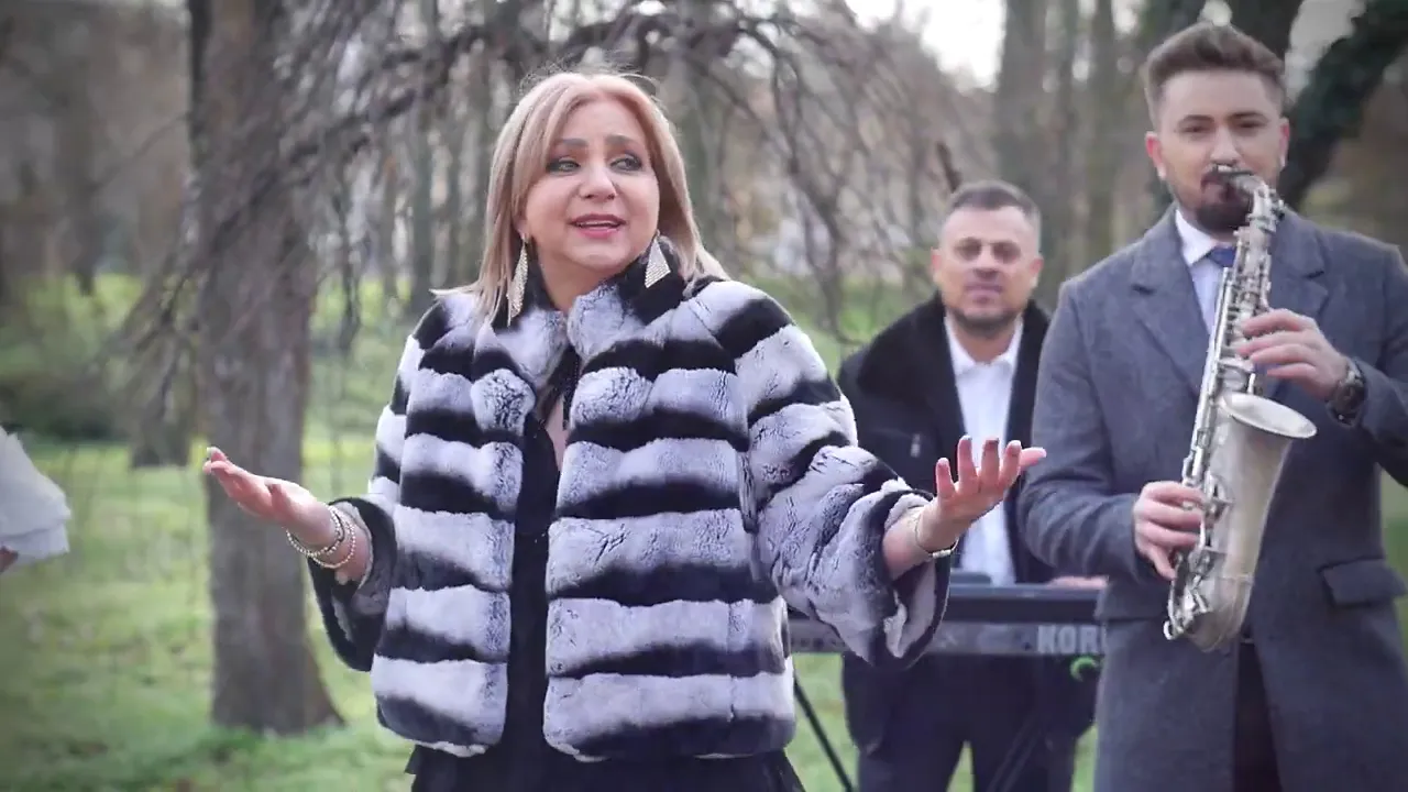 Carmen Serban - VIATA DE 5 STELE, CU MULTE ZILE GRELE x Sax Mihail Titoiu - Sus Romane Sus