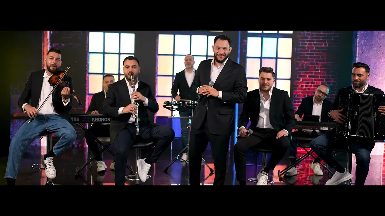 Leo de la Rosiori - S-a dus Doamne toata tineretea mea Live