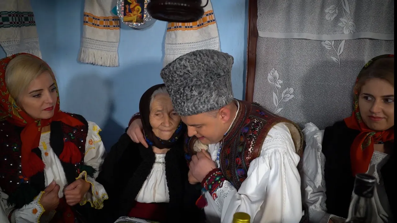 Alexandru Pop - Asta-i sara care-aduna (Colind)