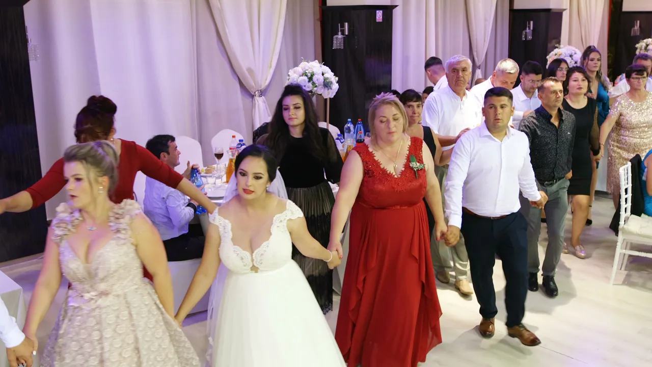 COSMIN GRUESCU PROGRAM DE JOC LA NUNTA DE FITE