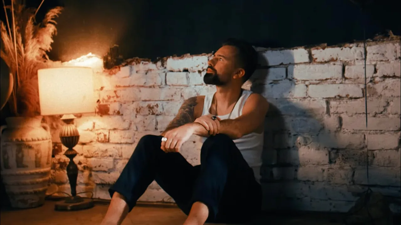 Florin Ristei - Timpul vindeca totul (Video Original)