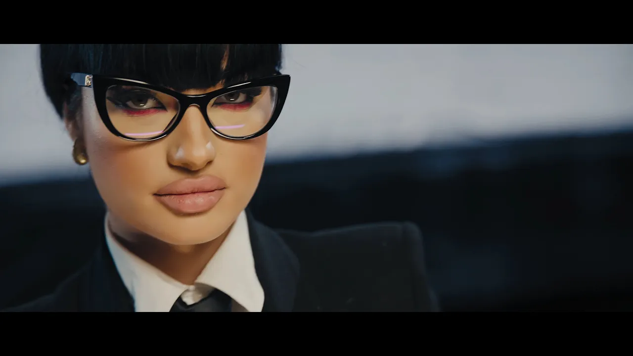 Teodora Banica - Barbatul fatal 2025 (Video Original)