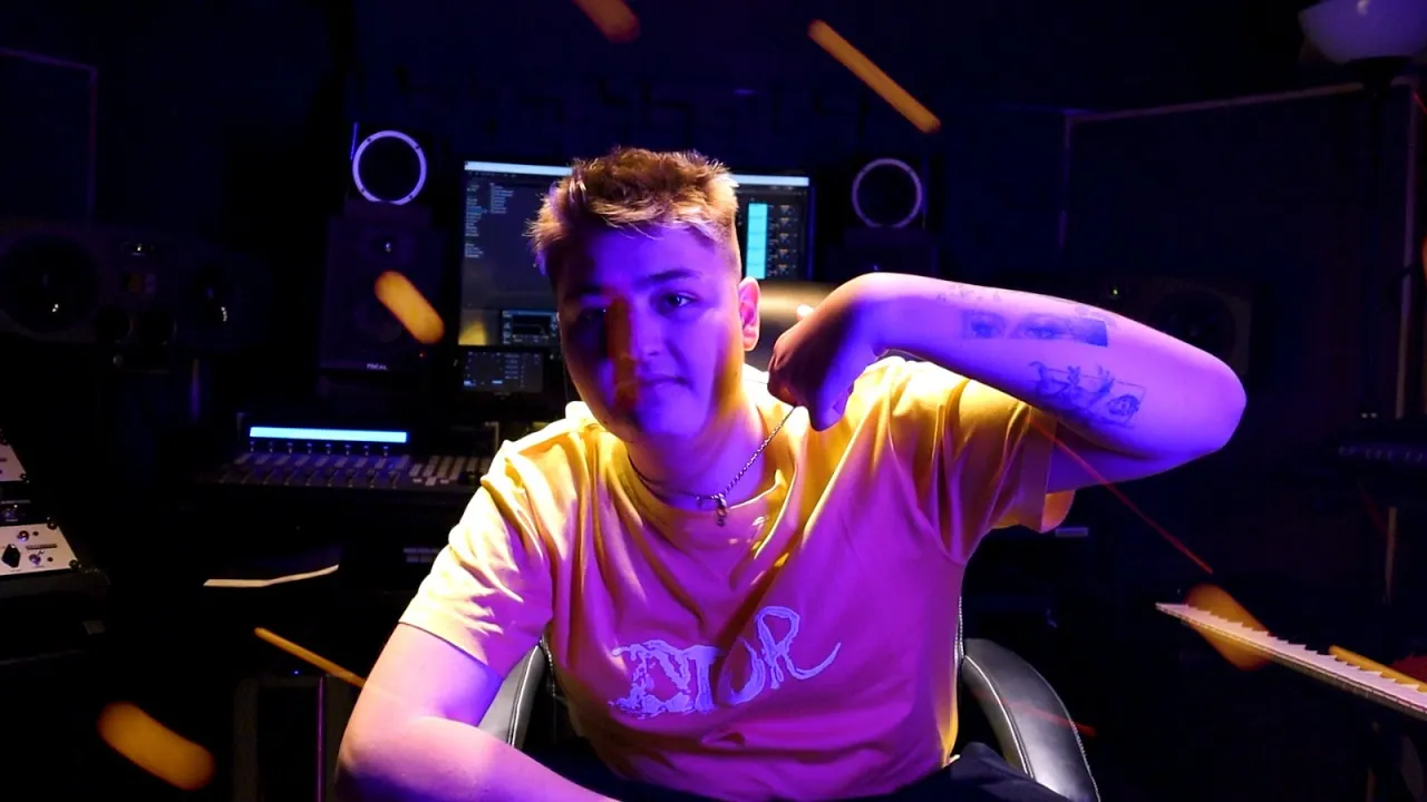 ELIAS - MA DOARE CAPU' (Original Radio Edit)