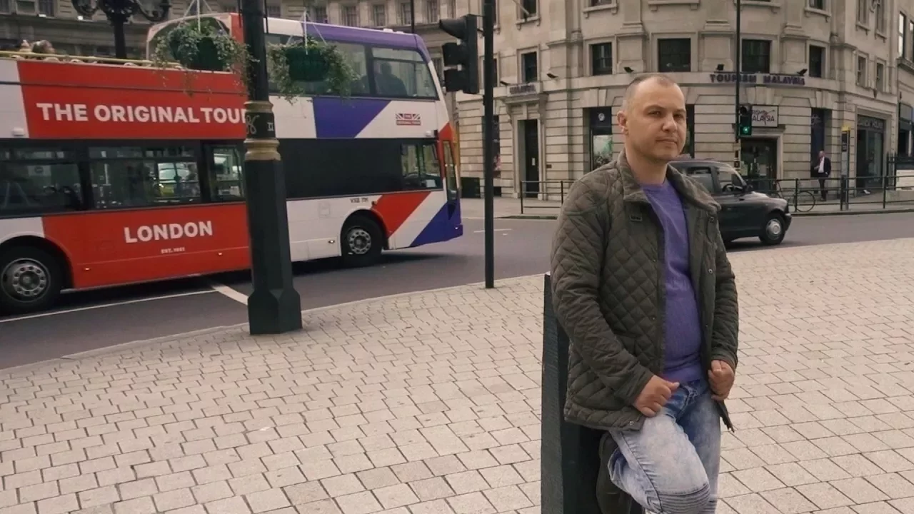 DJ SEBI - SUNT IN ANGLIA DEPARTE