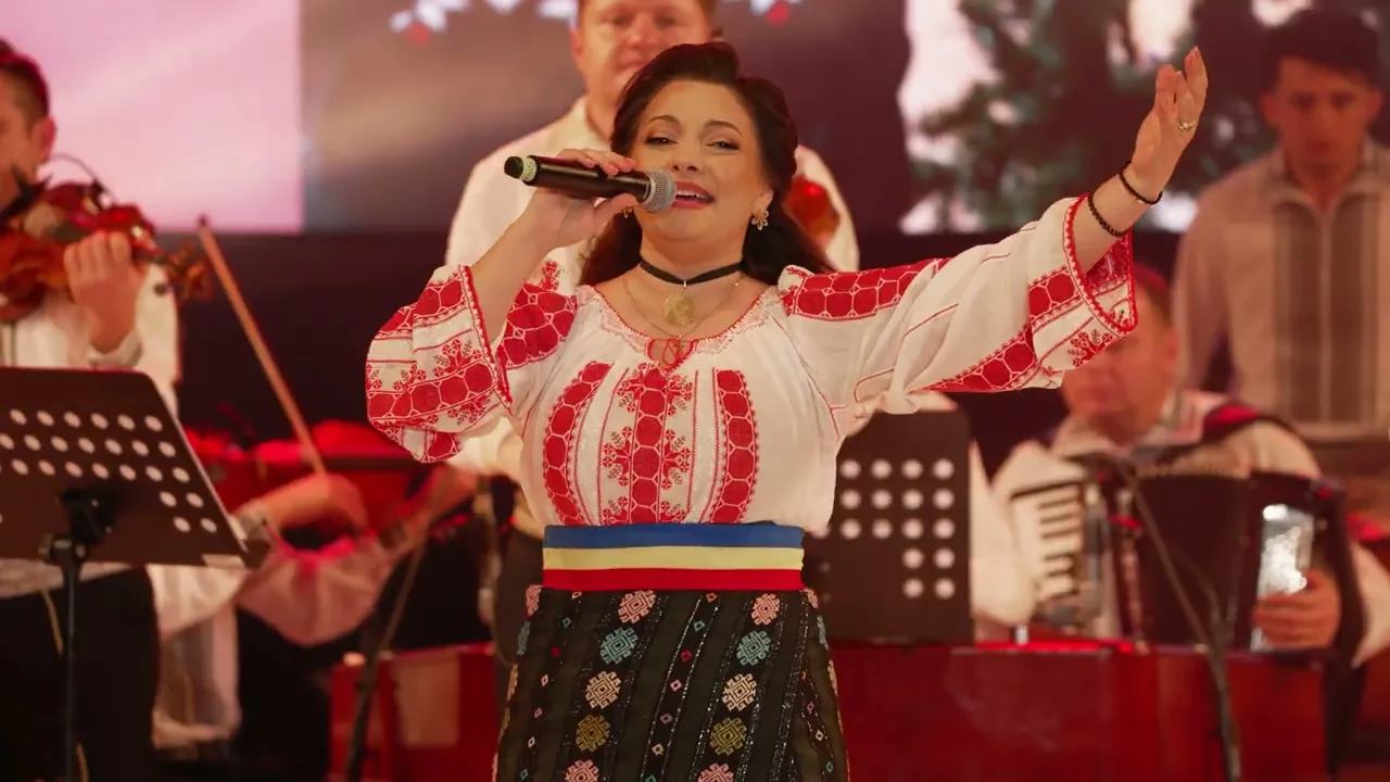 Laura Olteanu - Am fata si baiat mandru