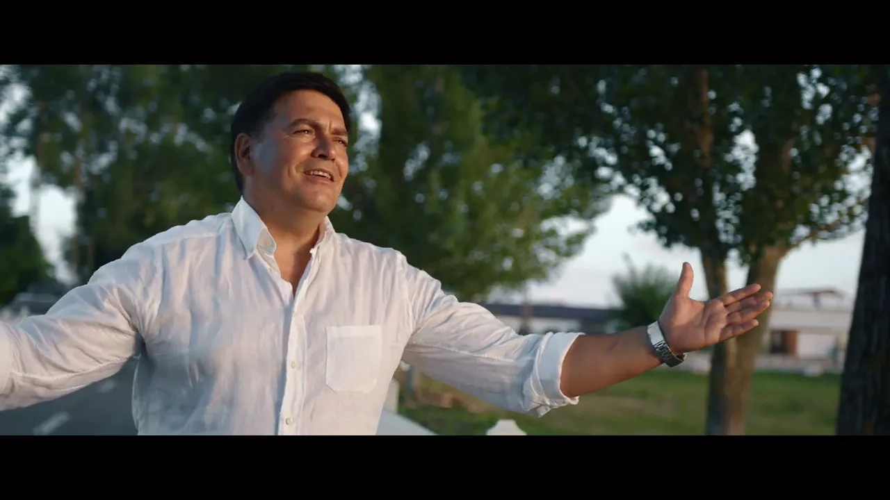 VALENCIO - Alergam descult prin soare