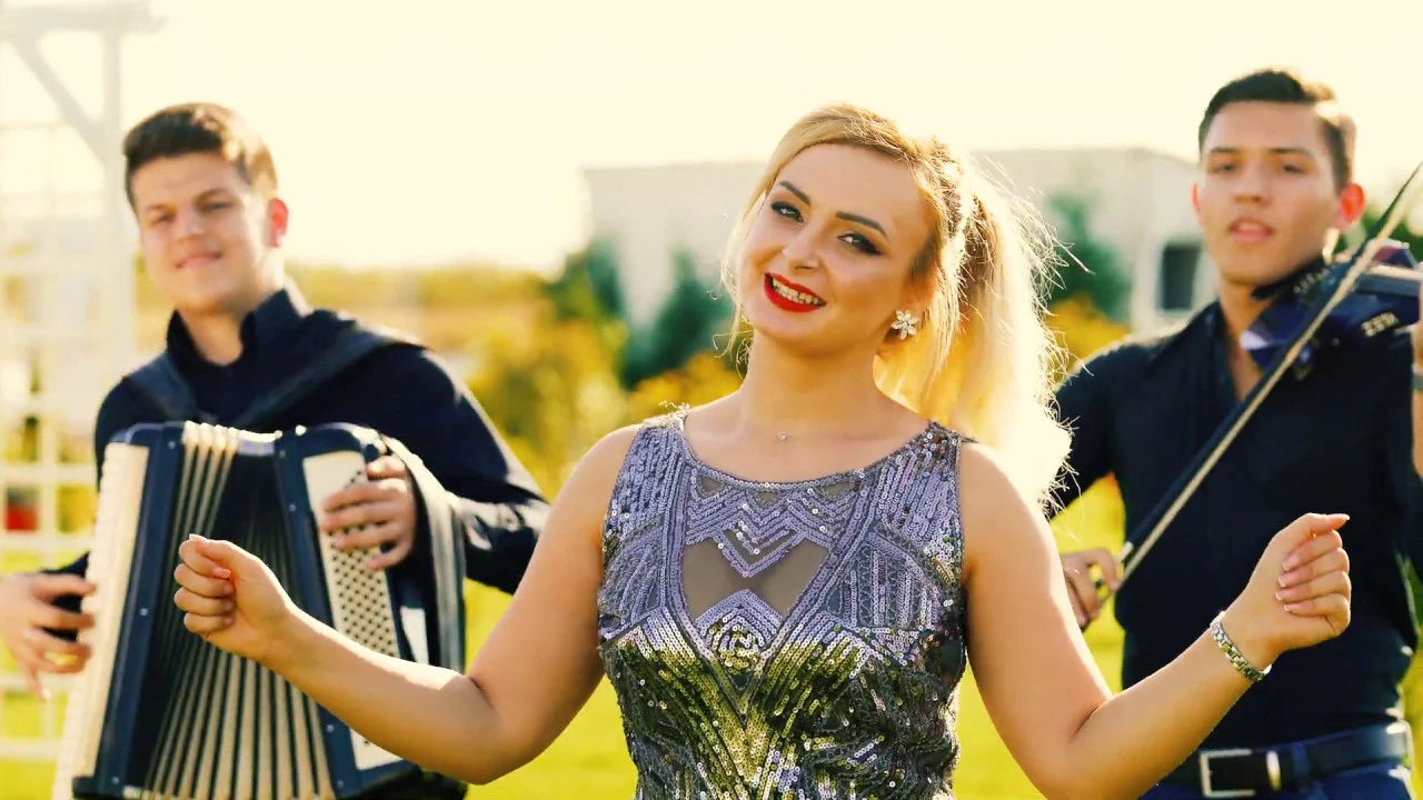 Andreea Vnad si Danut Mersan - Seara asta petrecem