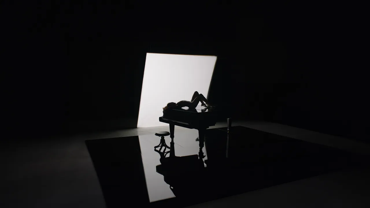 Lidia Buble - Romanta cu parfum (Video Original)