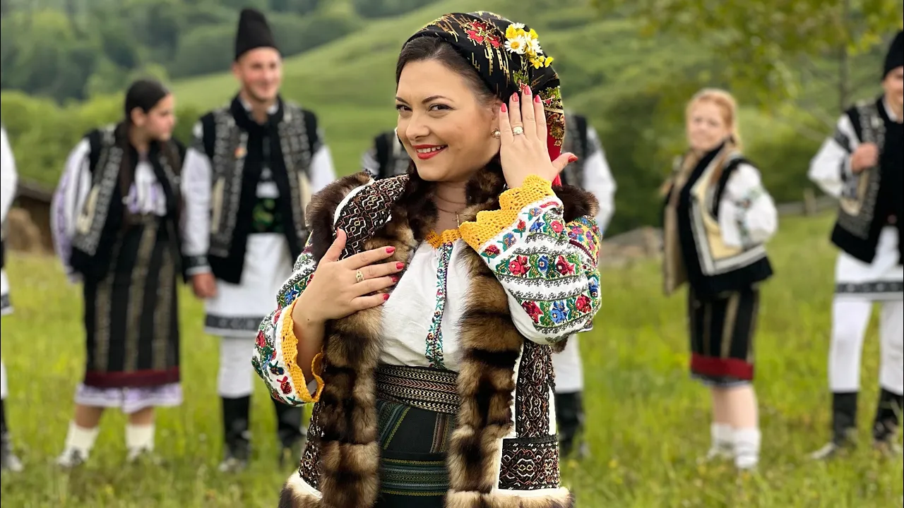 Laura Olteanu - La crasmuta cea din piatra