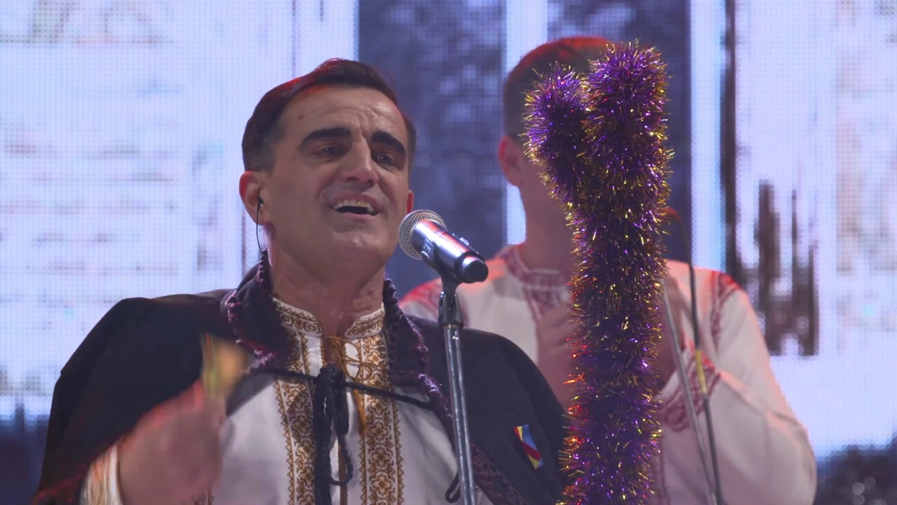 Ansamblul etnofolcloric Plaiesii - Cerbul (colind de vanator)