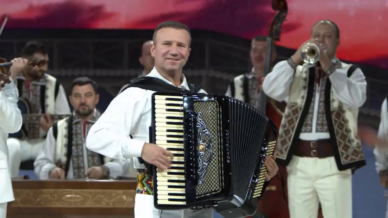 Vitalie Advahov - Joc Moldovenesc