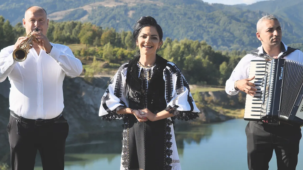 TEODORA FILIP - Ciuda li la multi in sat