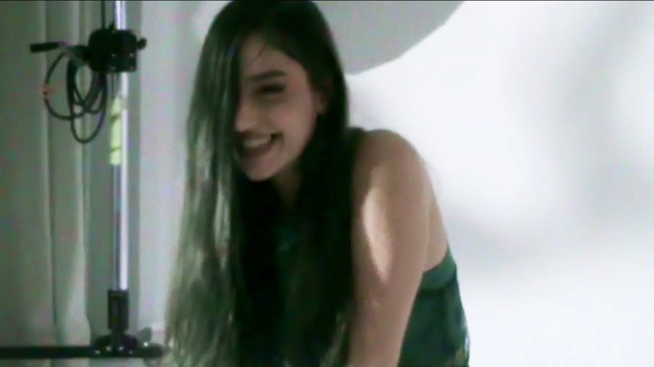 EMAA - Rosu stins (The Session)