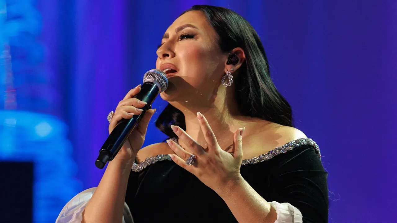 Andra - Galbena Gutuie (din Vis de Craciun)(Live la BTarena)