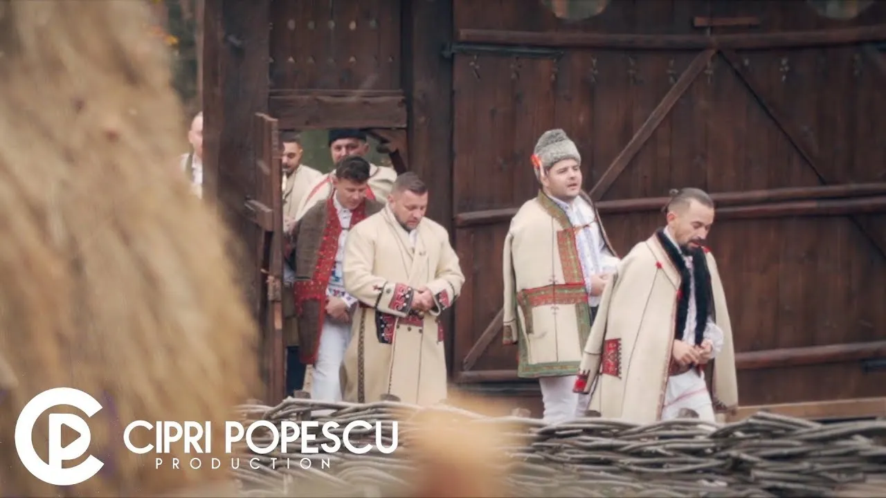 Colindatorii Bihorului - Busuioc de pus in grinda (COLINDE ARDEAL)