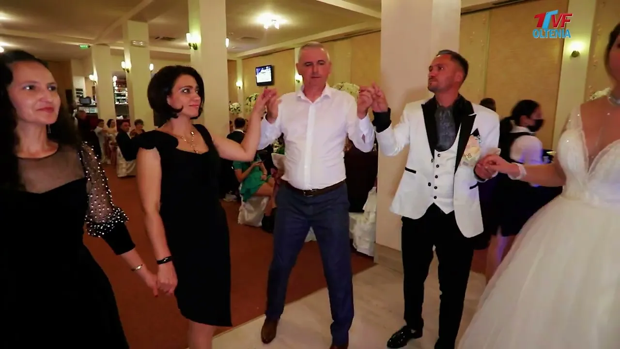 Mady de la Slatinai si Ionut Peste - Hore de joc BOMBA 2022