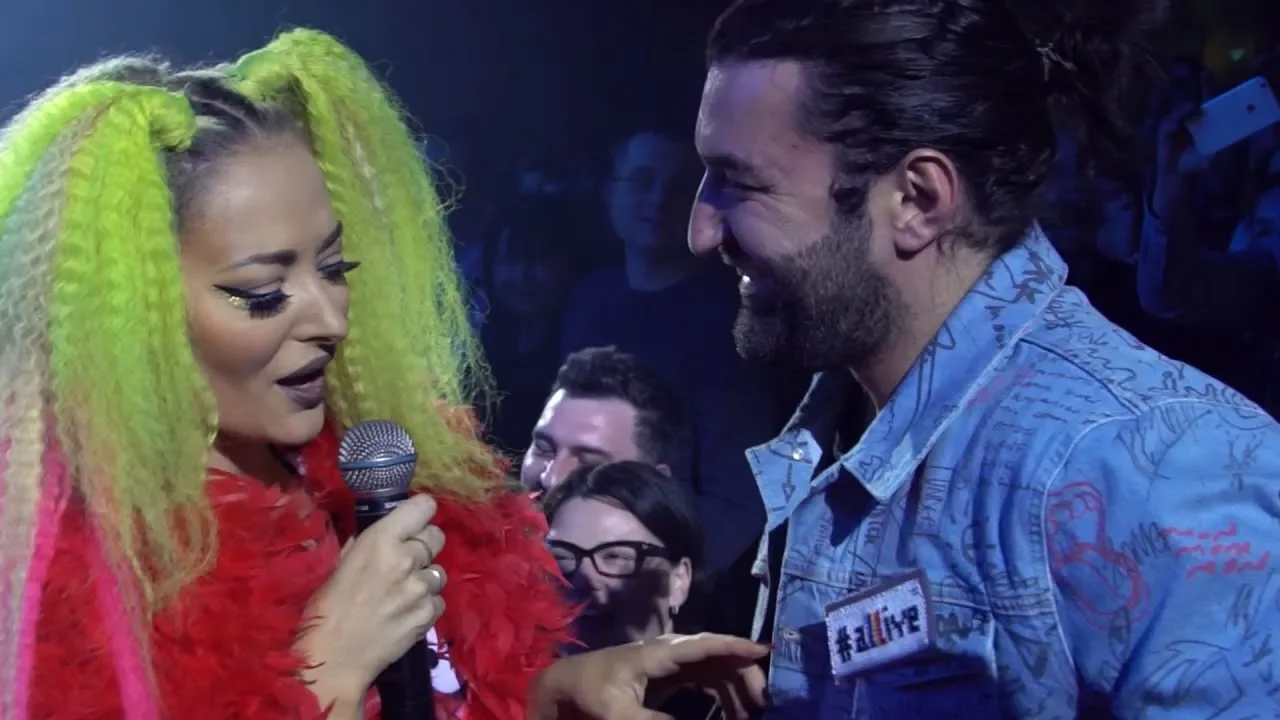 Delia - Ce are ea (Live)