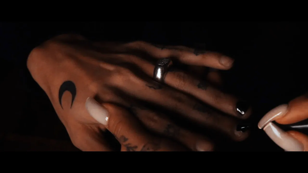 AMULY - OJA PE UNGHII FREESTYLE