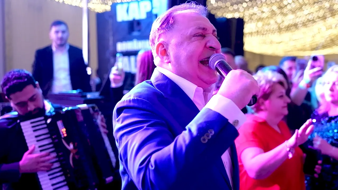 Vali Vijelie - Mare Petrecere x Striga cu mine (Manele Live 2025)