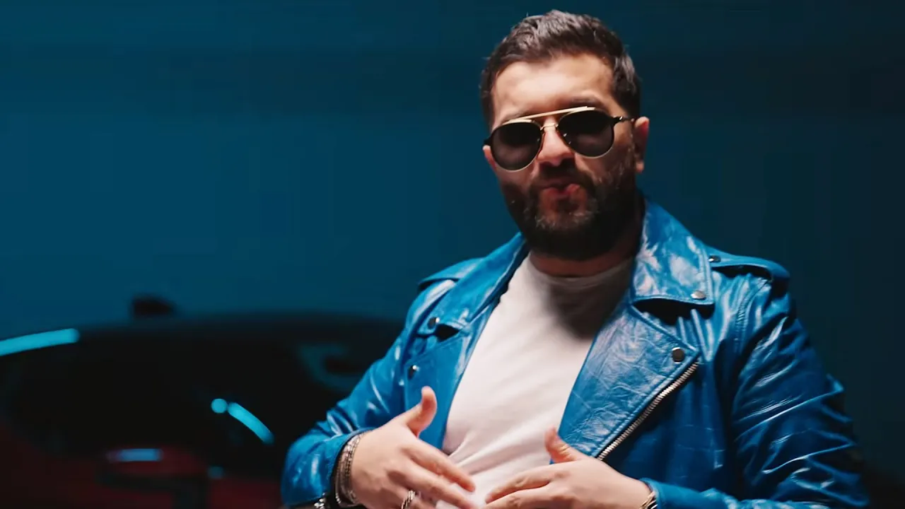 Tzanca Uraganu' - Ca mine se naste unu' la un mileniu (HITURI TOP)