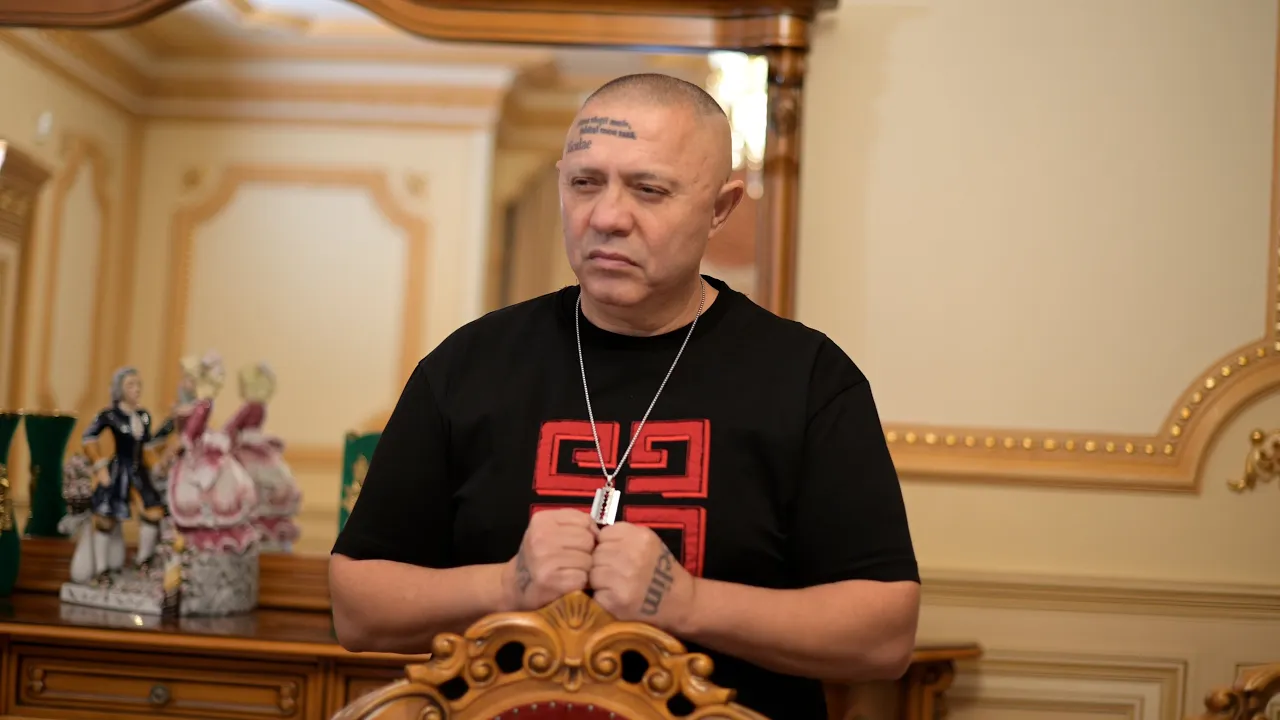 Nicolae Guta - Patru scaune si-o masa (Video Original)