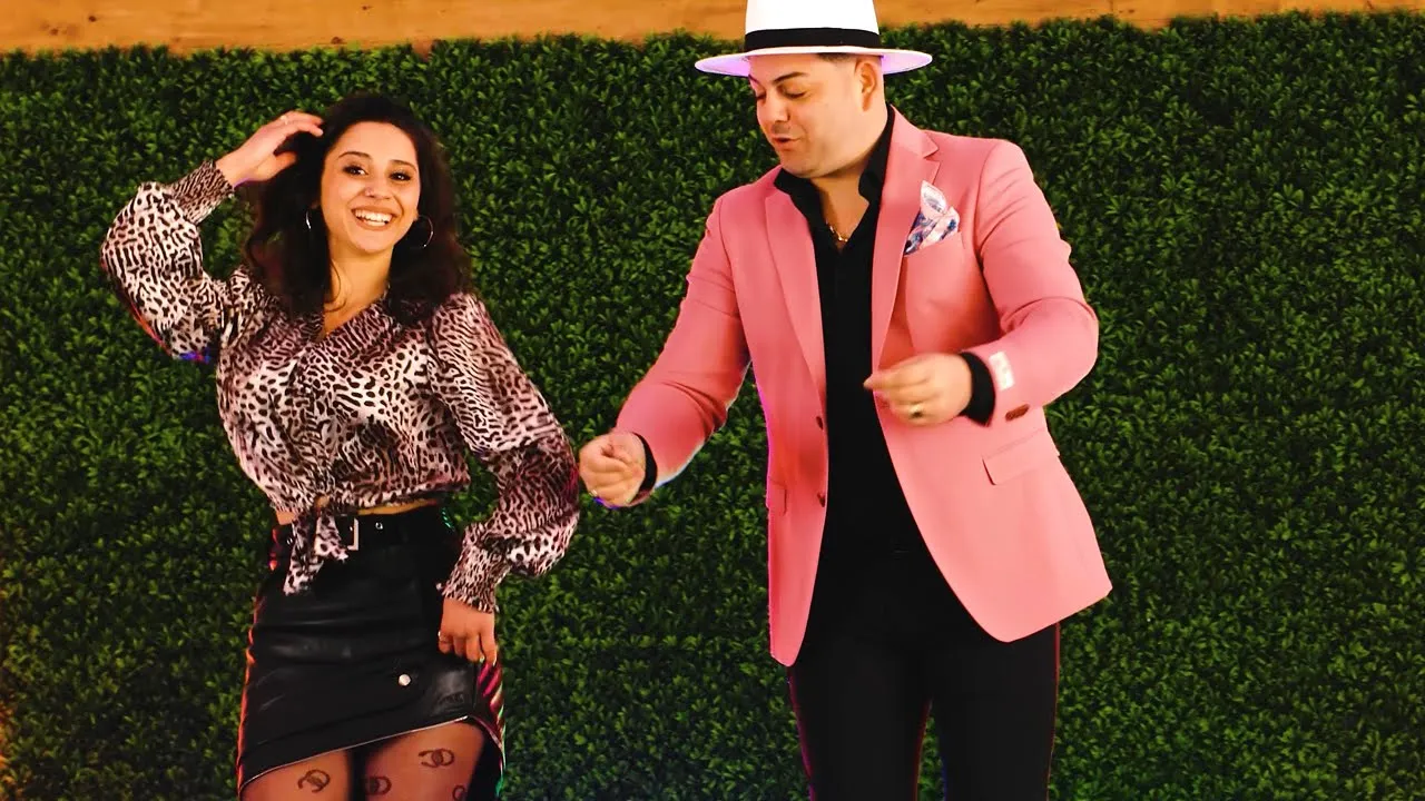 Stelyan de la Turda - Fusta scurta (Originala 2022)