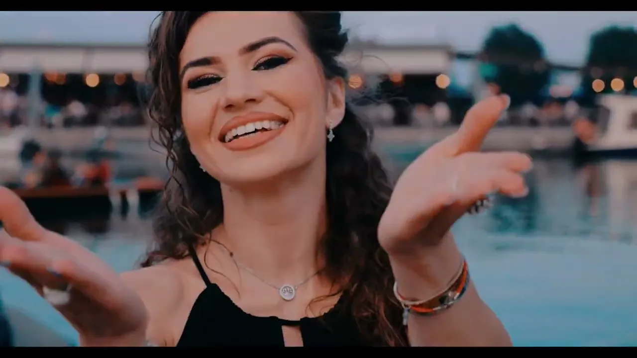 Cornelus de la Eforie - Doua schimburi si un pasaport (Video Original)