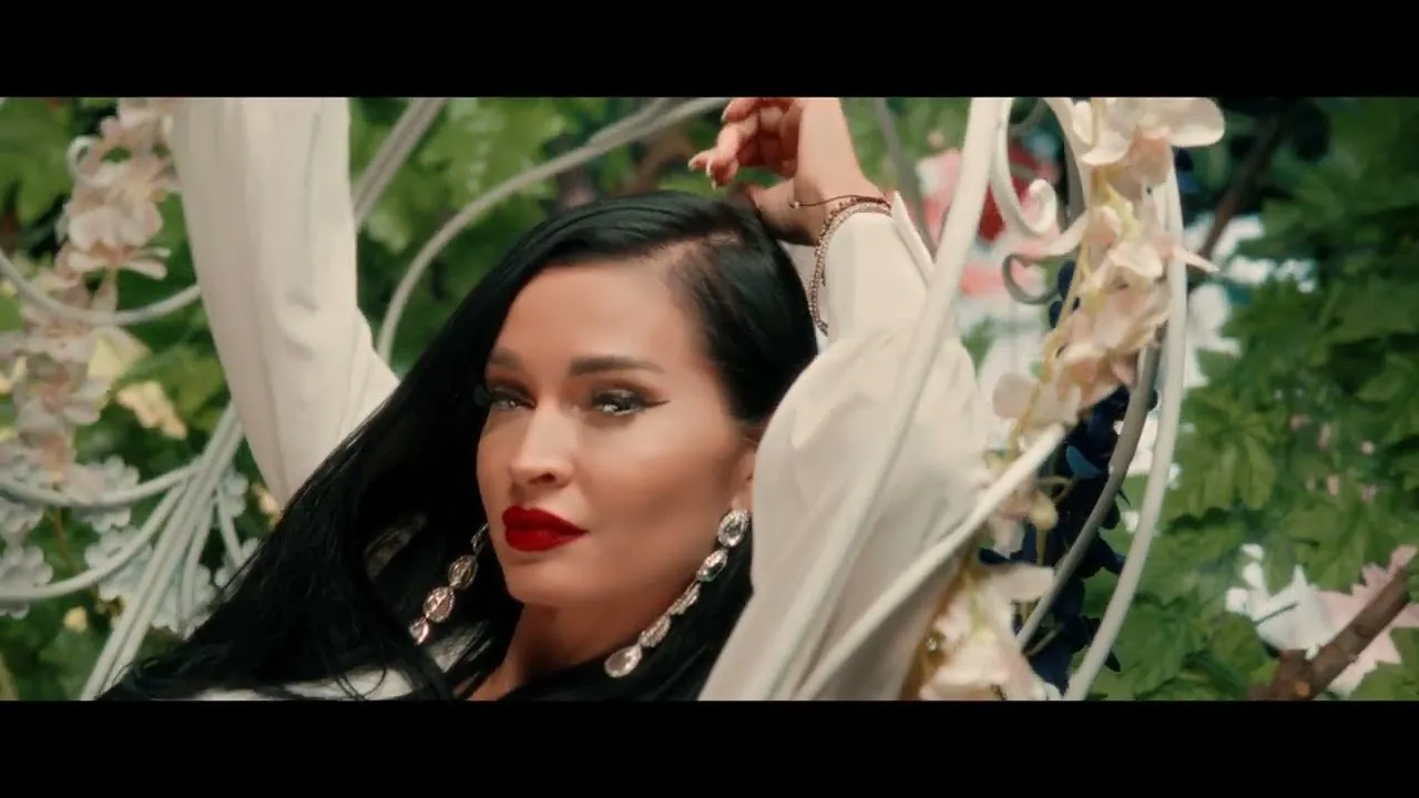 Elys - Ai calcat pe florile mele (Video Original)