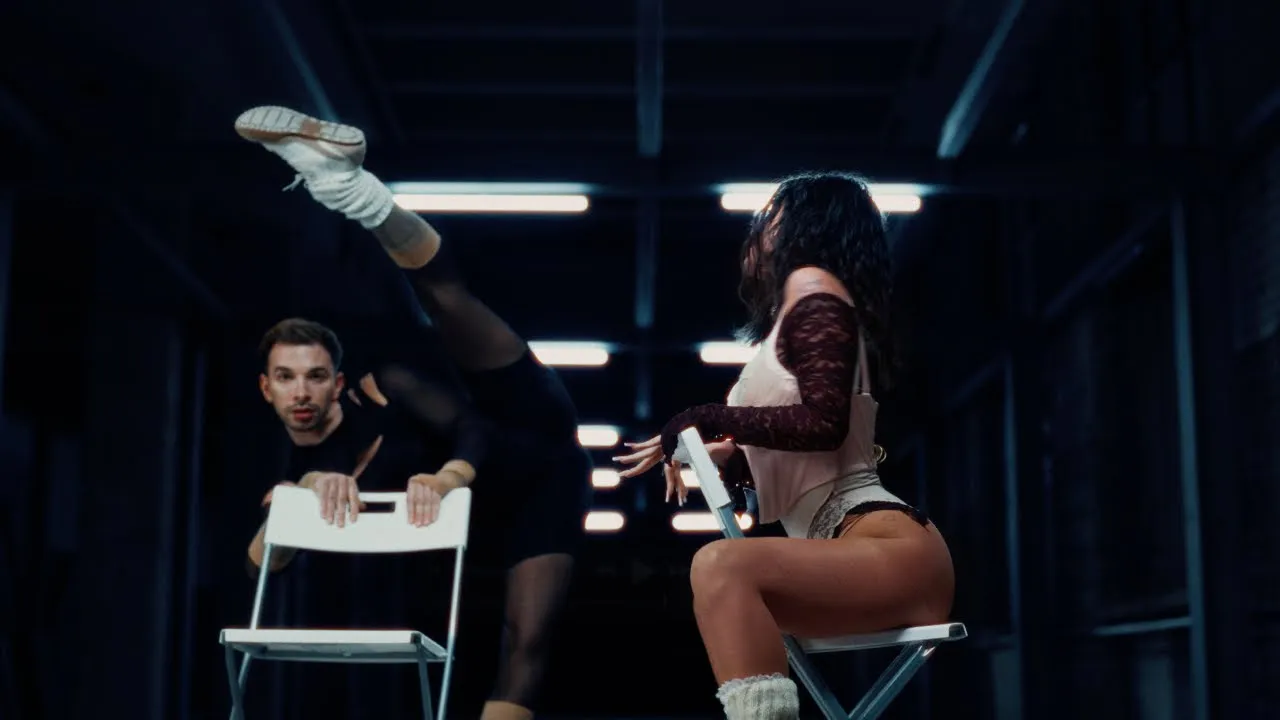 Erika Isac - Push It