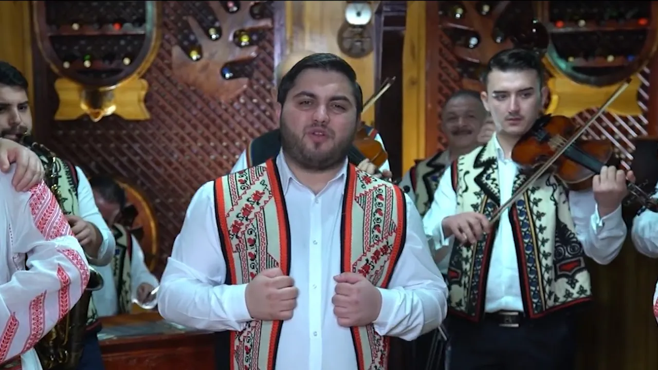 Danut Ardeleanu - Om bogat cu haine scumpe