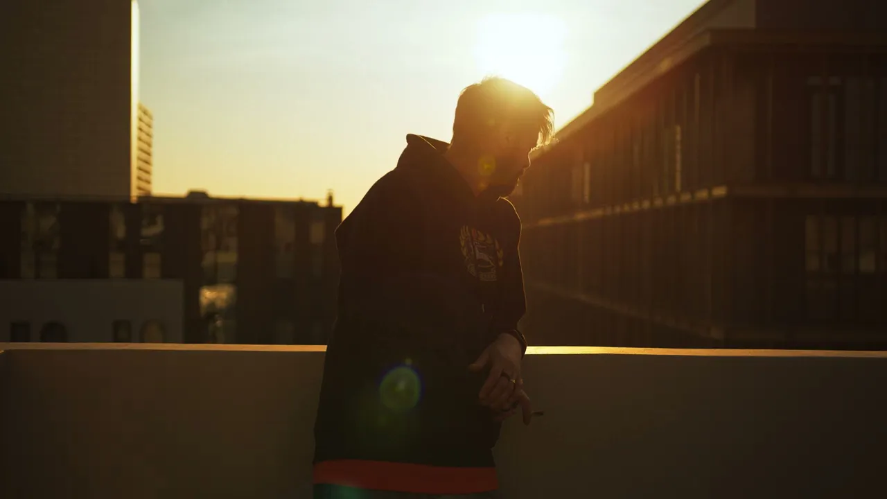 DOC - Aoleo Viata (Original Radio Edit)