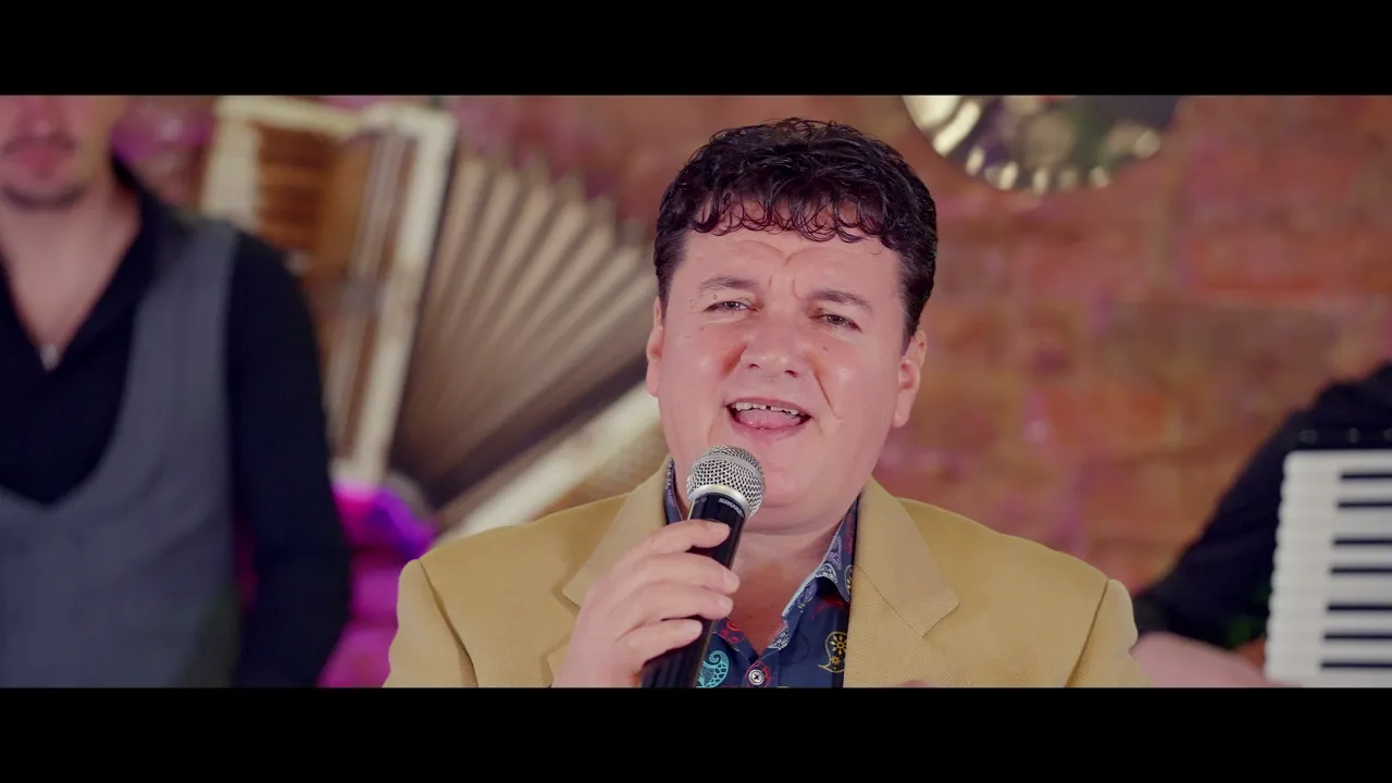 Nicu Albu - Un ochi rade unu plange