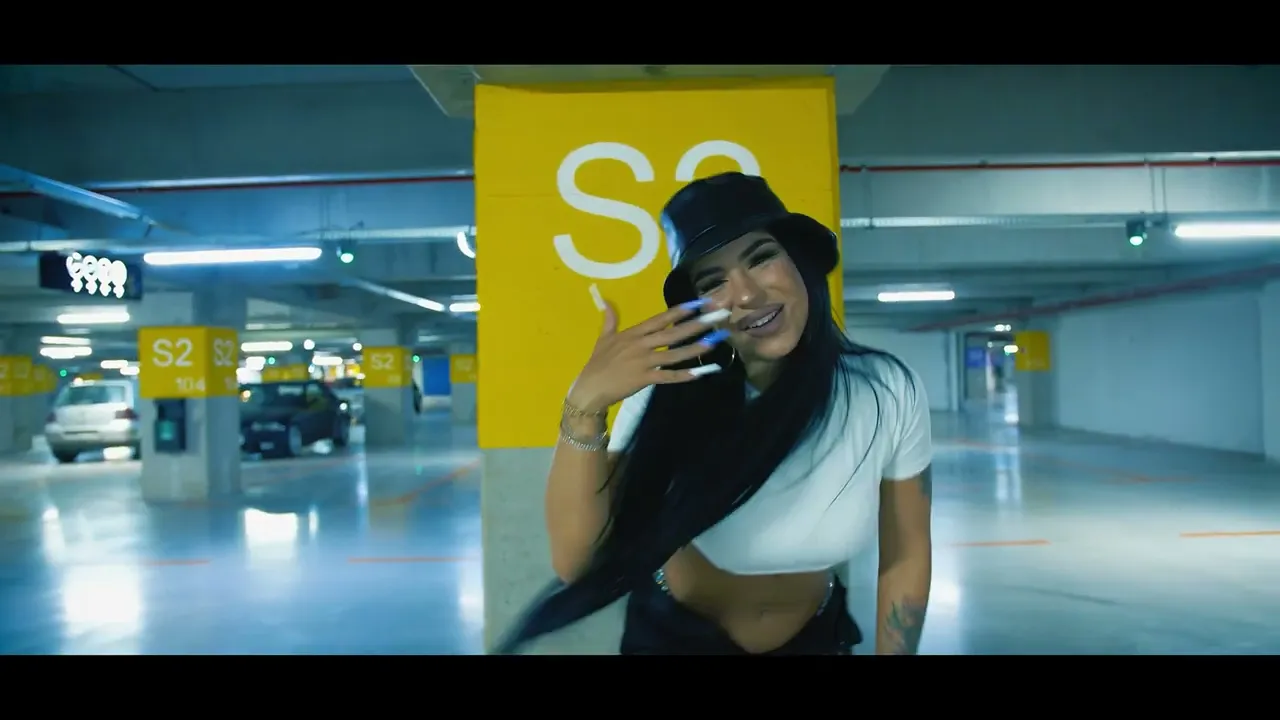 Lucy - Degeaba te uiti urat (Original Radio Edit)