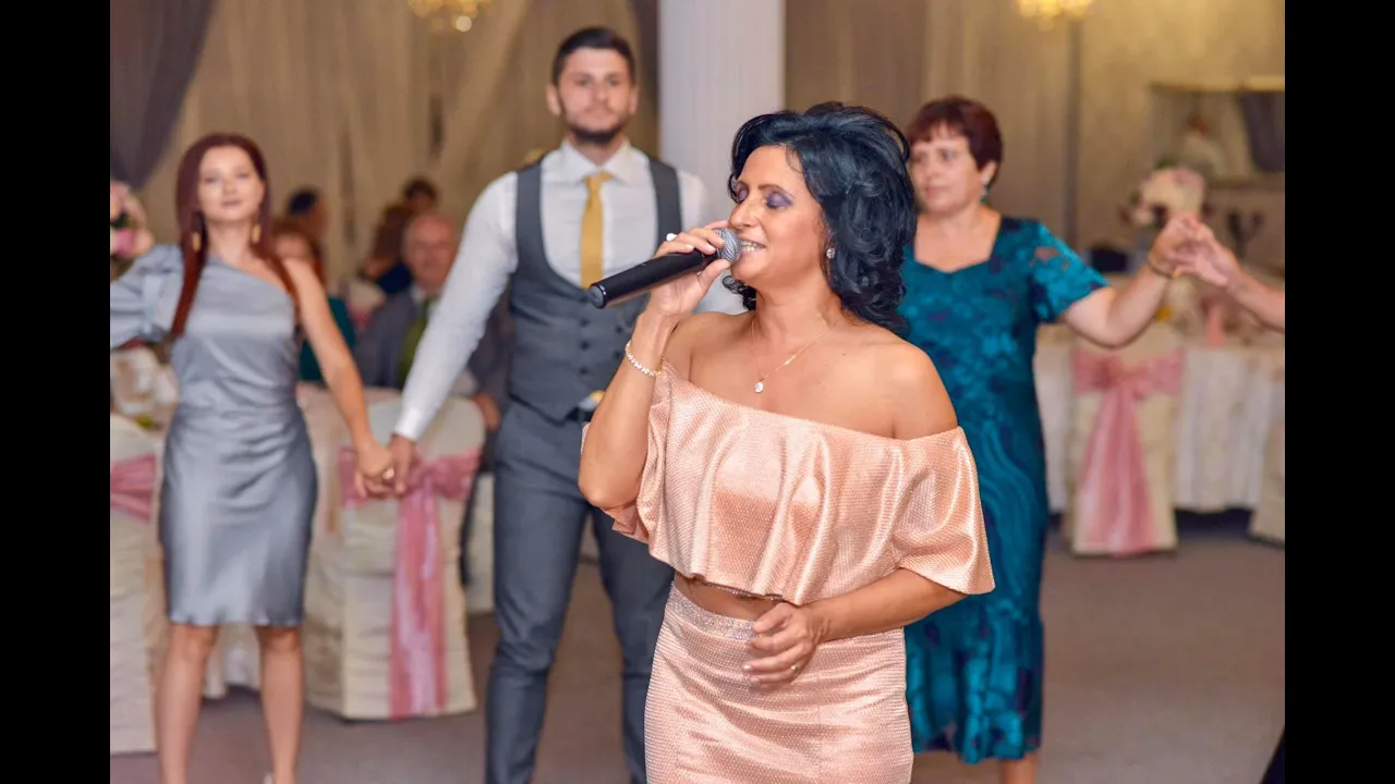 Liliana Patruti - Cel mai TARE colaj LIVE de petrecere - Colaj Hore - LIVE BOMBA