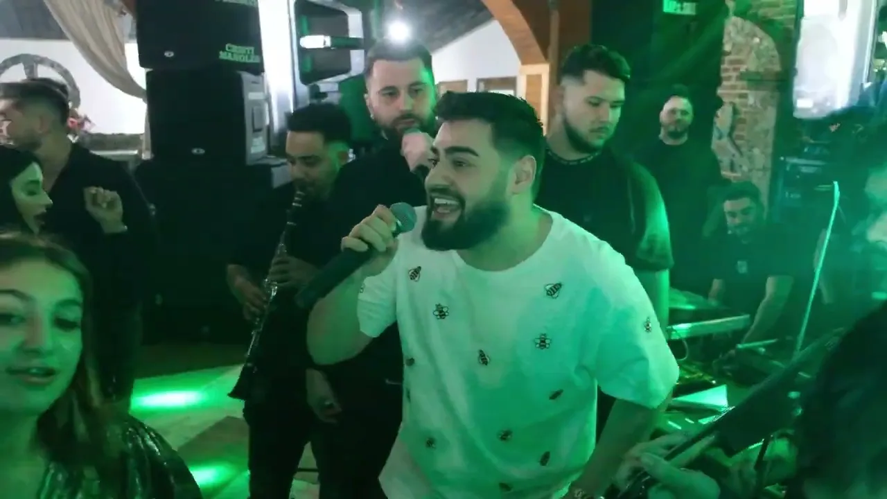 LIVE IULY NEAMTU - KAWASAKI, CUM ARDE, LUPII, SWEET LIPS (COLAJ LIVE) HITURI 2022