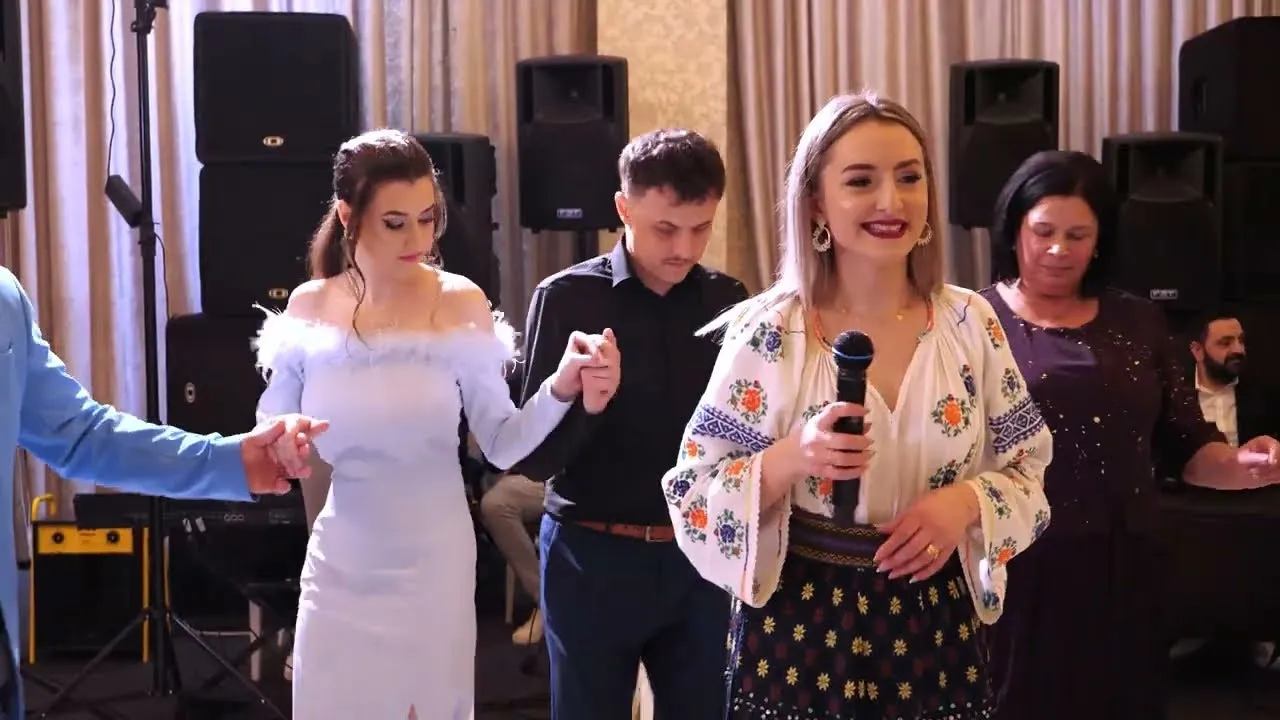 Daniela Spineanu si Orchestra Flavi Tita x Colaj de hore x Colaj de petrecere (LIVE 2024)