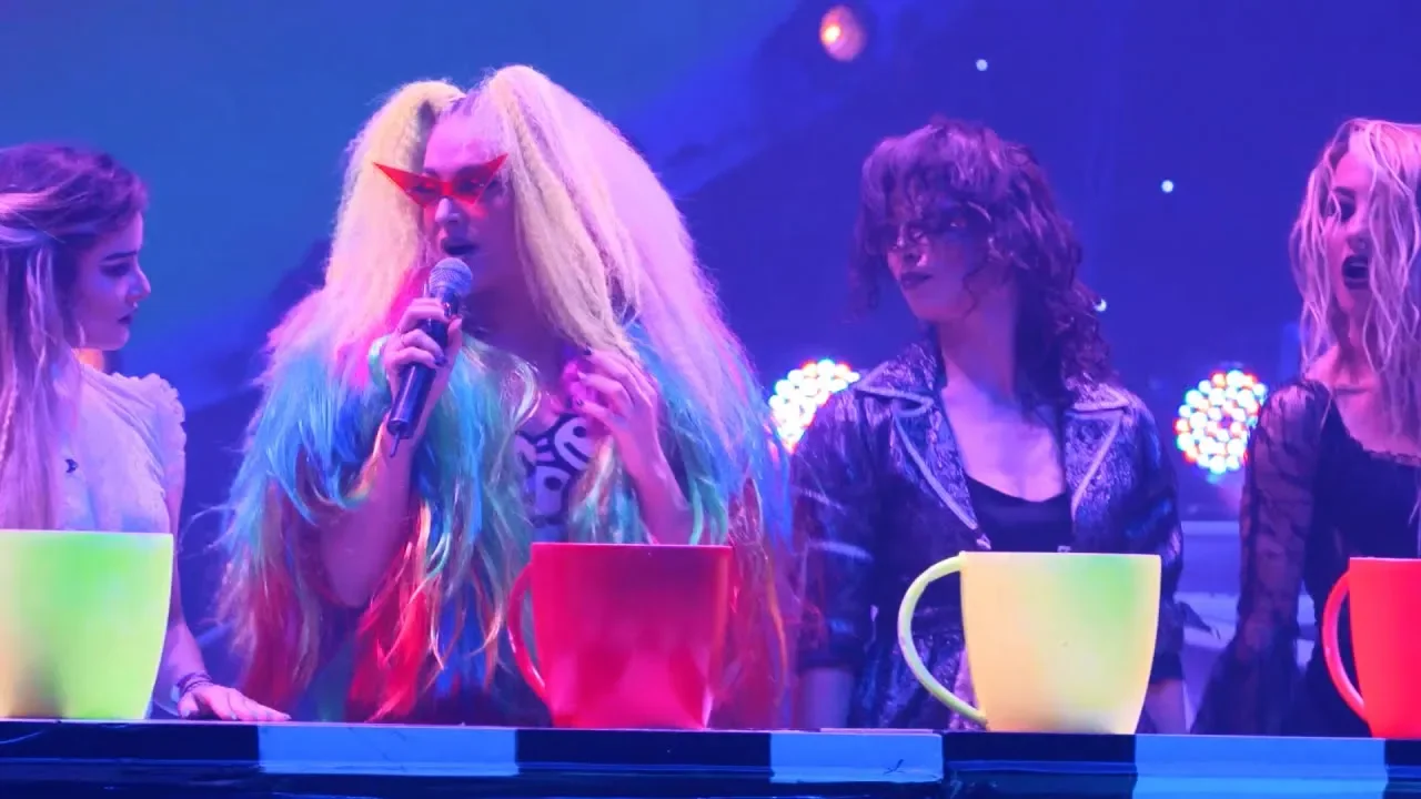 Delia - Ceai, mami (Live)