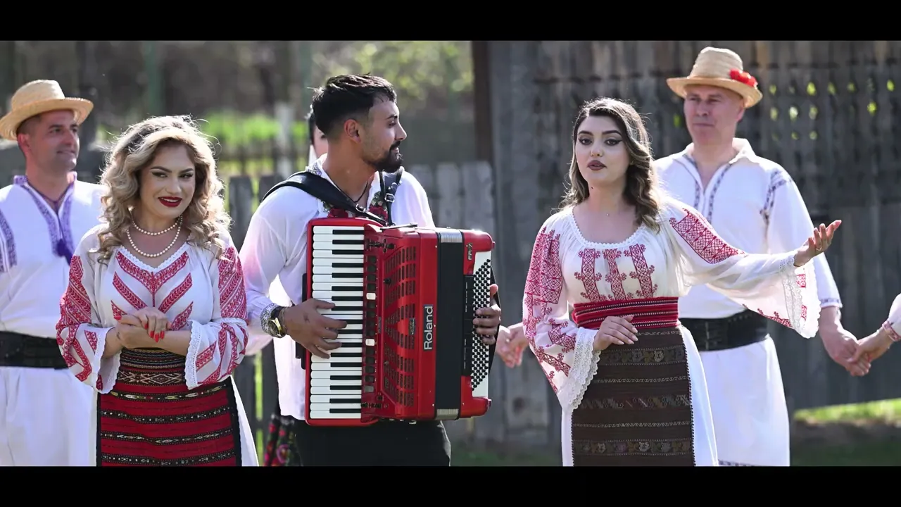 Oltencele Vesele - Tinerele cu mustata (Sarba olteneasca)