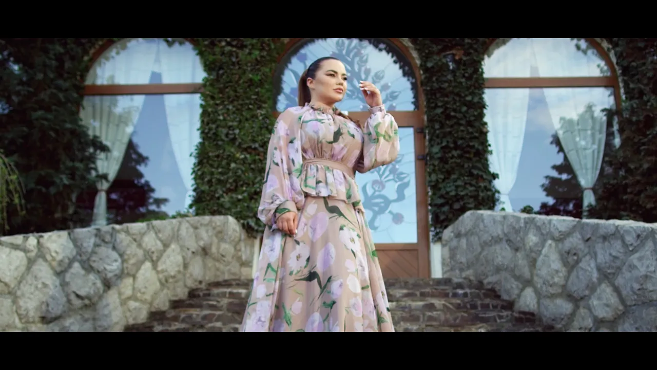 Carmen de la Salciua - De s-ar plimba cineva prin inima mea (Video Original)