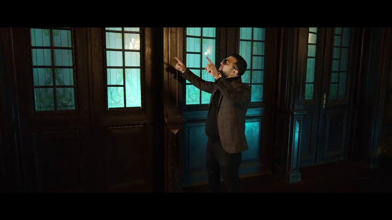 Tzanca Uraganu - Beau o cafea amara (Originala 2021)