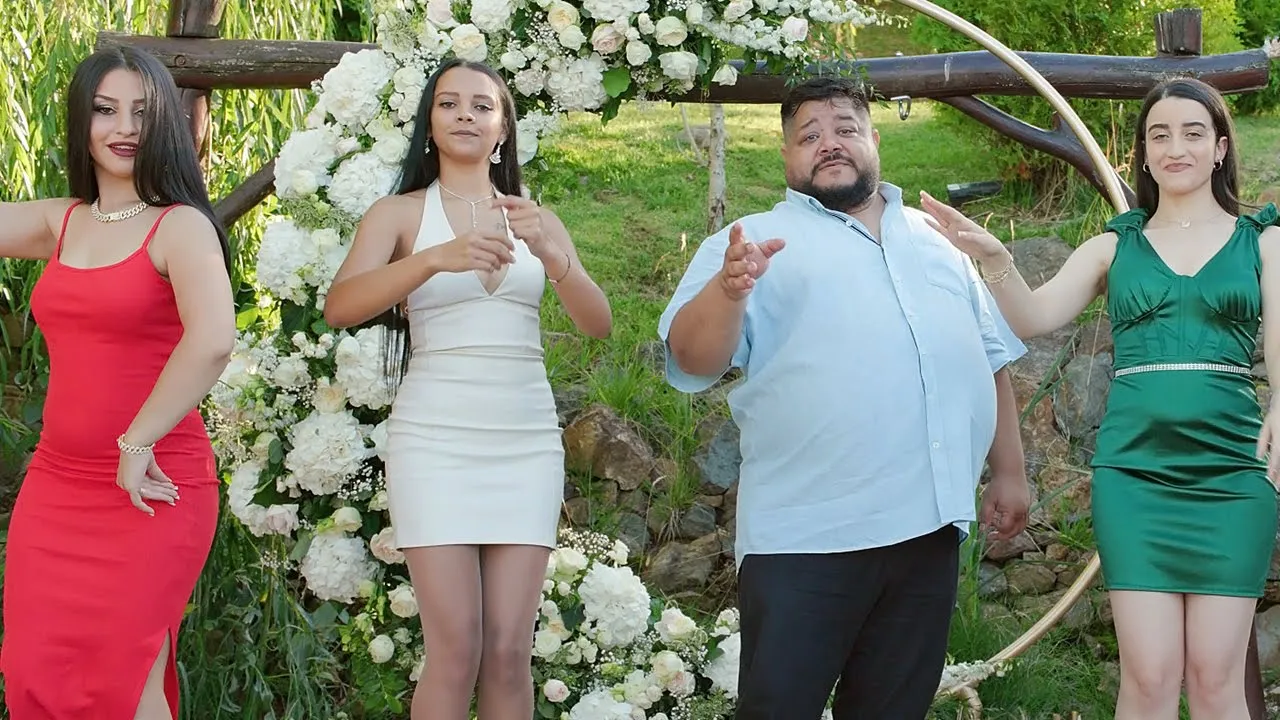 Alex de la Cluj - Te iubesc la infinit (Video Original)