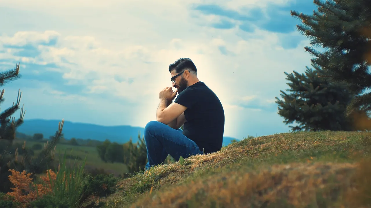 MARIANO - Cateodata mai plang, ca banii nu-mi ajung (Originala 2022)